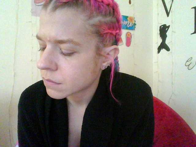 Capturi de ecran de difuzare AmericnBarbie