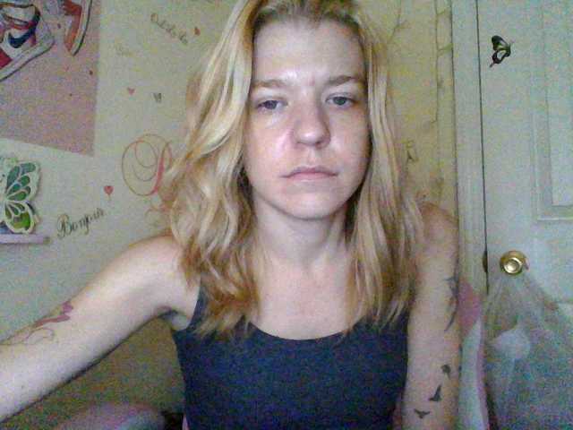 Capturi de ecran de difuzare AmericnBarbie