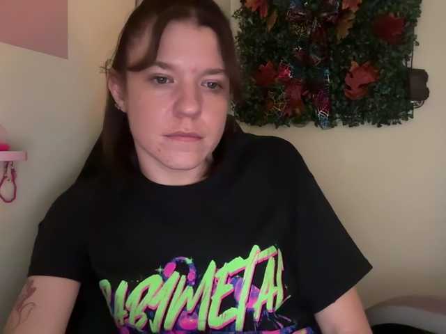 Capturi de ecran de difuzare AmericnBarbie