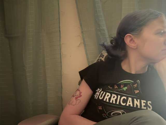 Capturi de ecran de difuzare AmericnBarbie