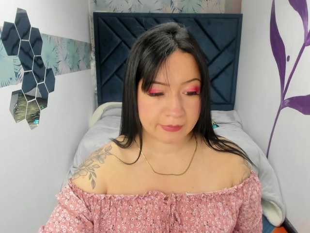 Capturi de ecran de difuzare Mia-Cute-