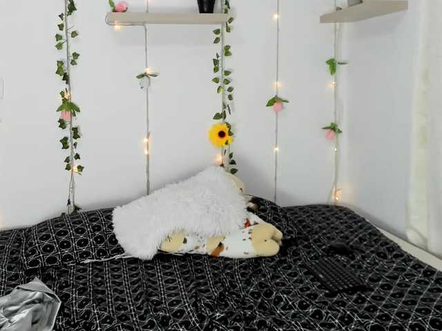 Capturi de ecran de difuzare Mia-Fox