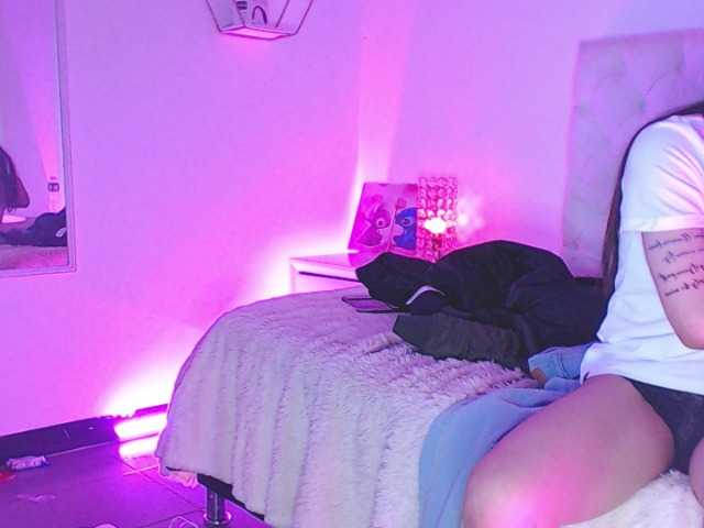 Capturi de ecran de difuzare mia-naughty63