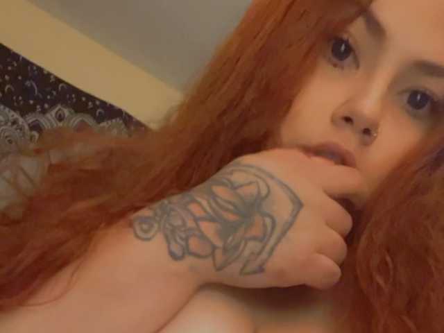 Fotografie a profilului Miamiaa77