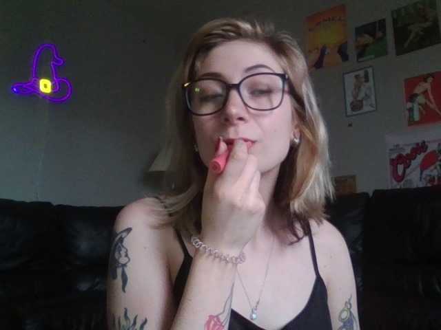 Capturi de ecran de difuzare Miamimintbaby