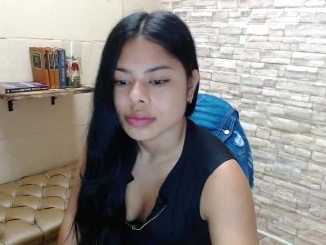 Capturi de ecran de difuzare MiaOrtiz