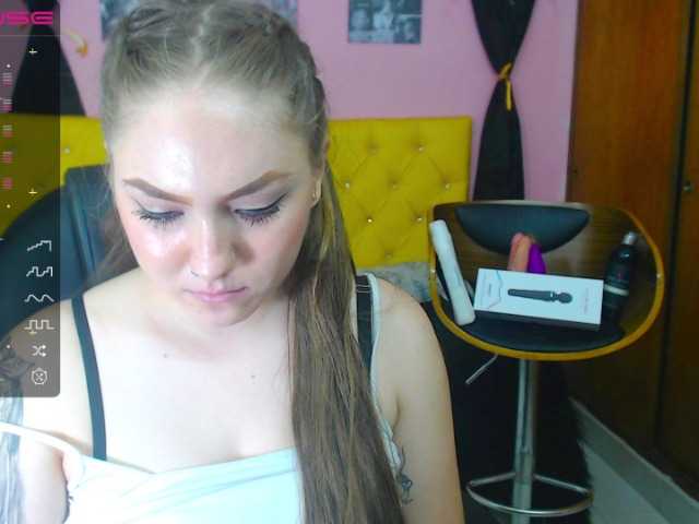 Capturi de ecran de difuzare MicaelaSmith