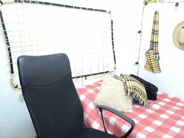 Capturi de ecran de difuzare MicahSeven