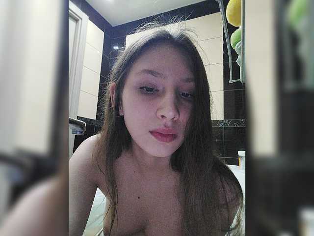 Capturi de ecran de difuzare MichikoSan