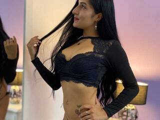 Chat video erotic MiiaCastillo