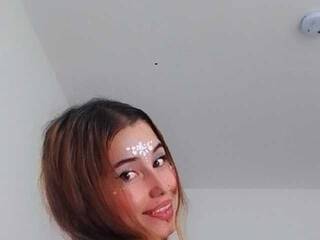 Chat video erotic Mikaela-19