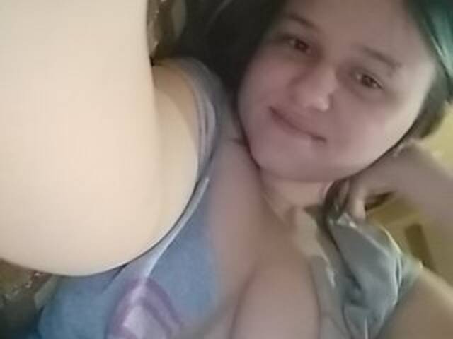 Capturi de ecran de difuzare Miko-Kotik