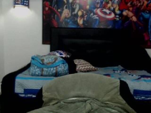 Capturi de ecran de difuzare blackmio88