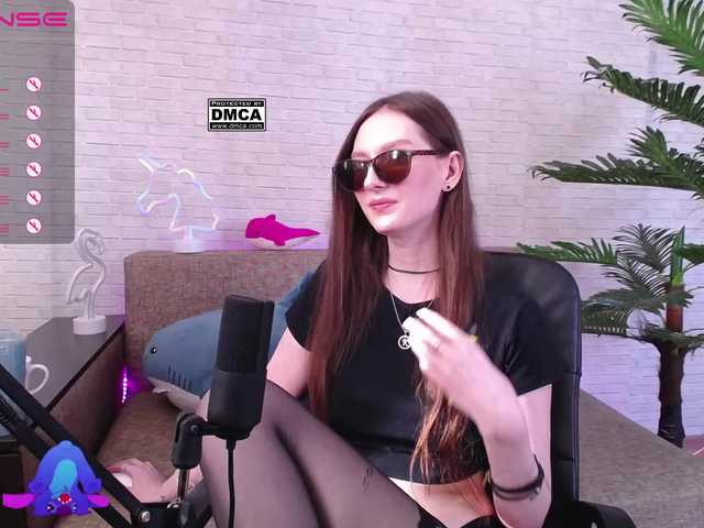 Capturi de ecran de difuzare RumGirl