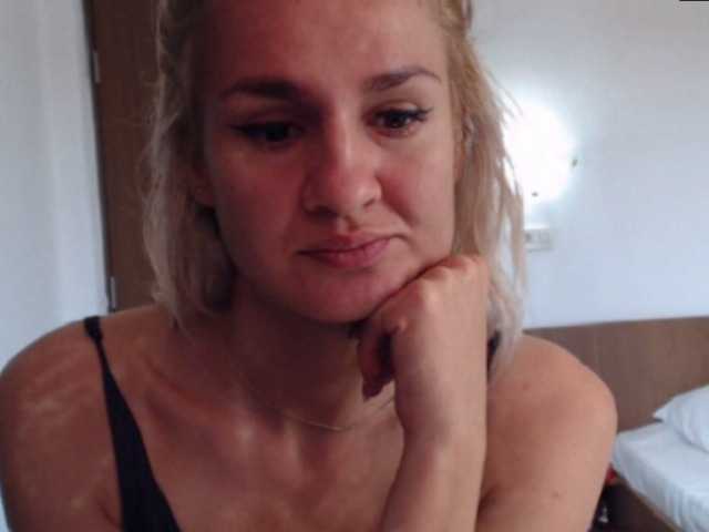 Capturi de ecran de difuzare Mirellia