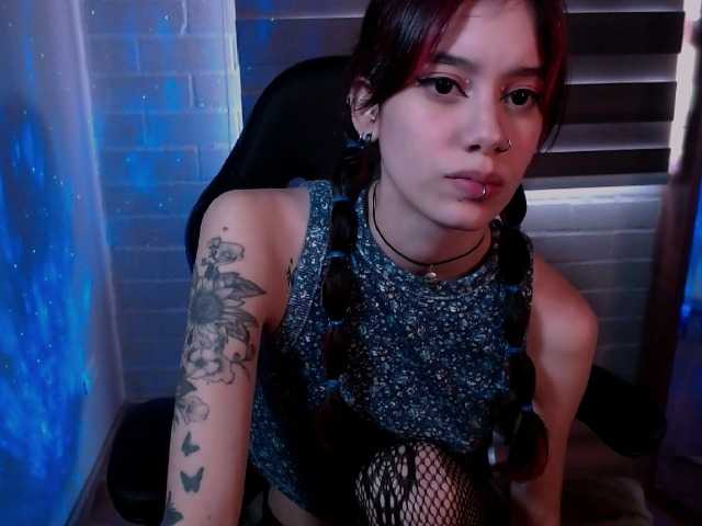 Fotografii miss-violet WELCOME GUYS GOAL FLAH TITS 30 TOKENS