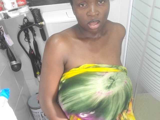 Capturi de ecran de difuzare Miss_Aquarium