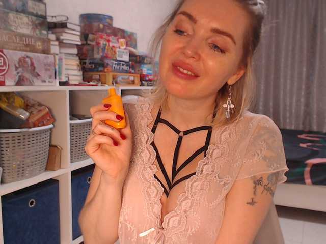 Capturi de ecran de difuzare MyMilfAnnette