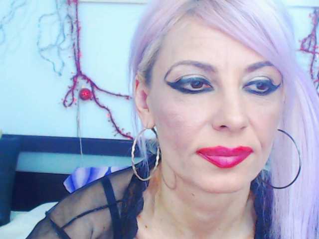 Capturi de ecran de difuzare HoneyLara