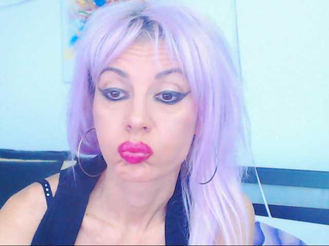 Capturi de ecran de difuzare HoneyLara