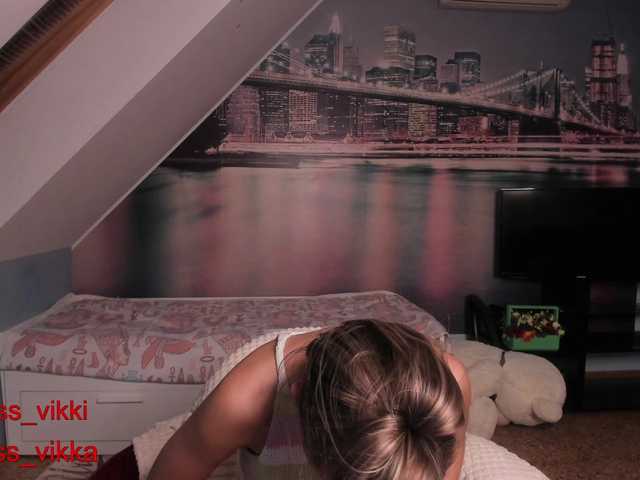 Capturi de ecran de difuzare misss-vikki
