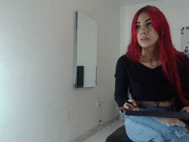 Fotografii missy-abby- Hey hey hey lovers, i hope that you enter to give me fire cause is a very cold day. Enjoy with me and make me your redhead dream