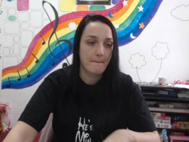 Capturi de ecran de difuzare MissyMello