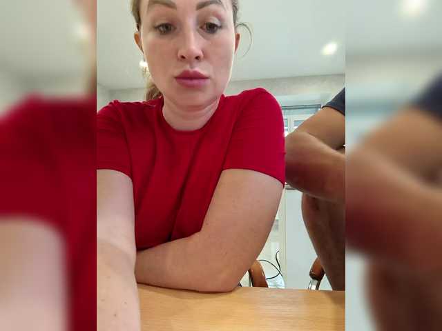 Capturi de ecran de difuzare MOLLY-7