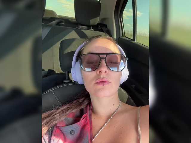 Capturi de ecran de difuzare Mini-Molly69x