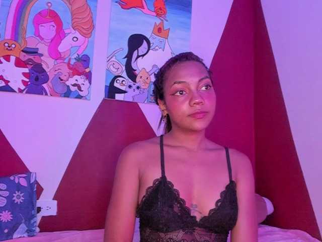 Capturi de ecran de difuzare MollyBrown