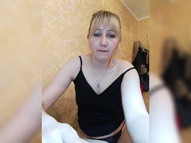 Capturi de ecran de difuzare MollyTery