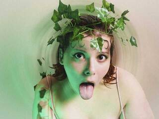 Chat video erotic MONAOFF