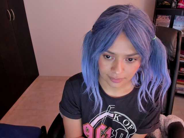 Capturi de ecran de difuzare monique-red