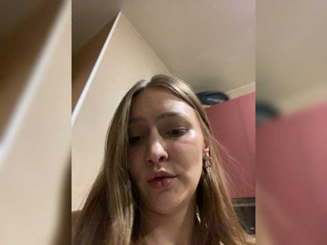 Capturi de ecran de difuzare moonkitten23