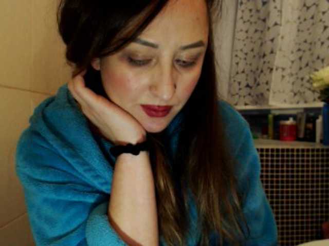 Capturi de ecran de difuzare moonQueen