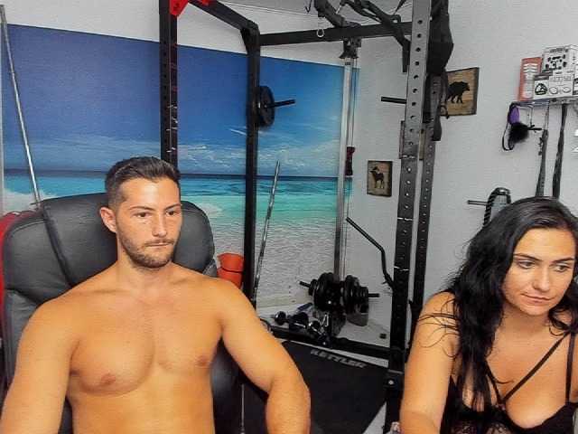 Capturi de ecran de difuzare MrMrsNaughty