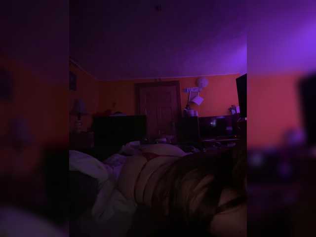 Capturi de ecran de difuzare MrsDiamond