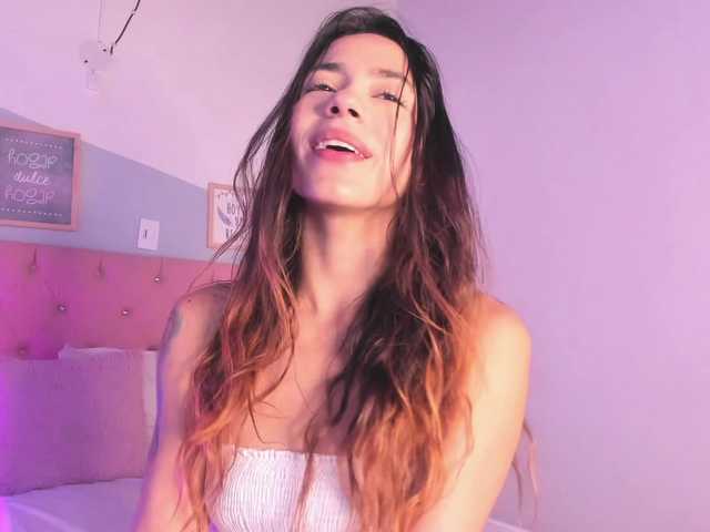 Capturi de ecran de difuzare Nadia-Roses