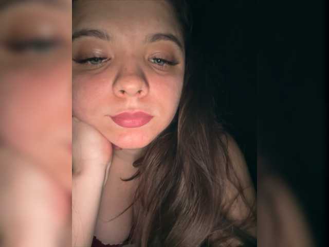 Capturi de ecran de difuzare Lovailaa