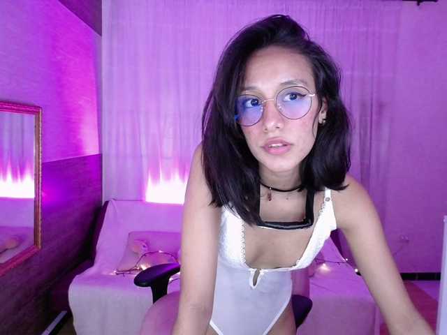 Capturi de ecran de difuzare nanami-