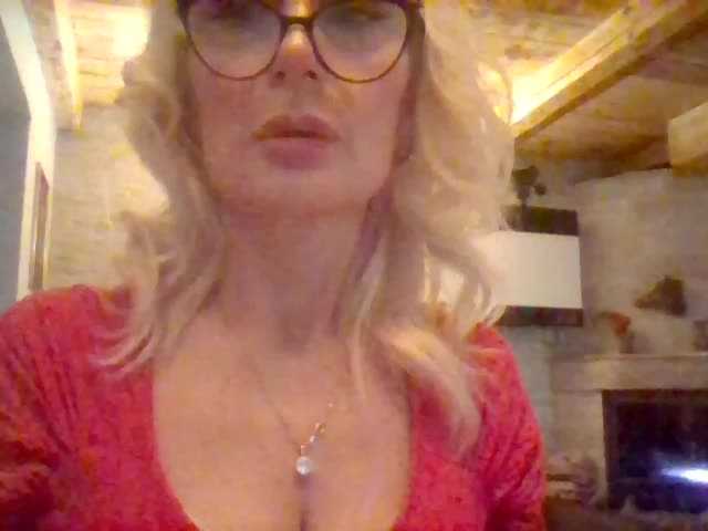 Capturi de ecran de difuzare Dixie_Sutton