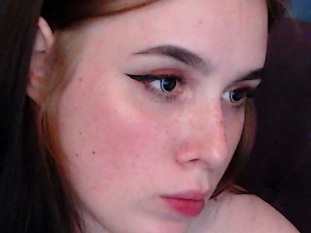 Capturi de ecran de difuzare NancyMoone