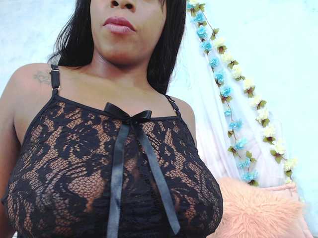 Capturi de ecran de difuzare NaomiFox