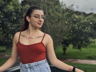 Chat video erotic Naomy-tay1