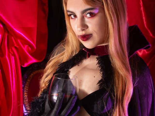 Fotografie a profilului Natasha-Adams