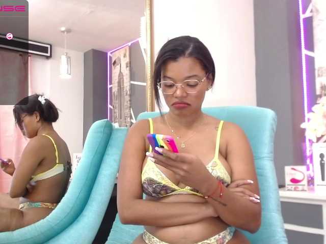 Capturi de ecran de difuzare NatashaTrish