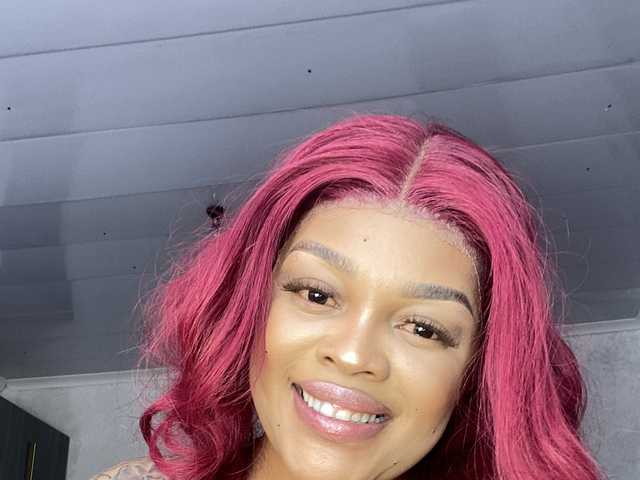 Fotografie a profilului Naughty-Mel