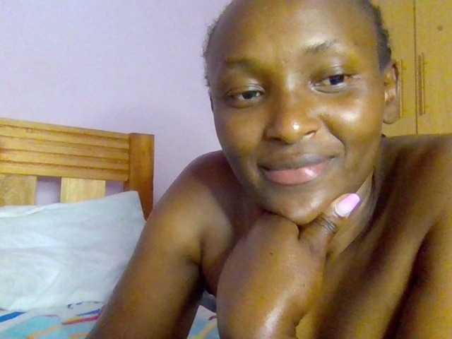 Capturi de ecran de difuzare Naughtyliby