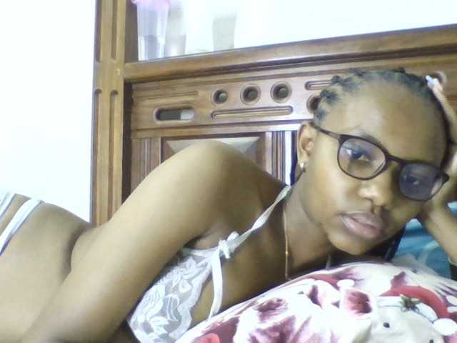 Capturi de ecran de difuzare Naughtylittlemissy