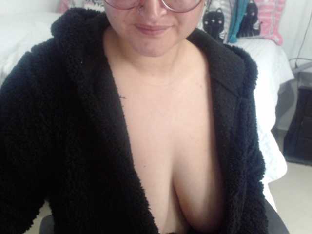 Capturi de ecran de difuzare naugthy1